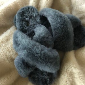 LAM charcoal serenity lamb slippers size 10 1/2